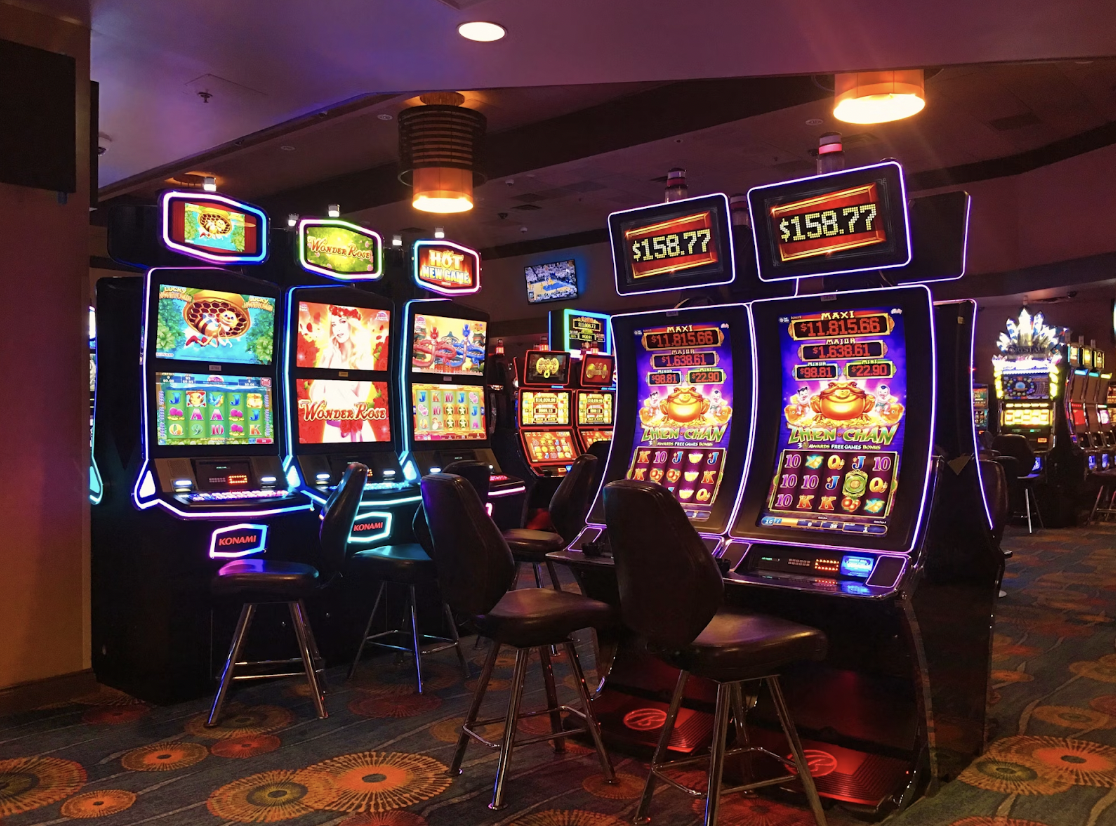           Slot Machine Strategies: Maximizing Your Chances o...